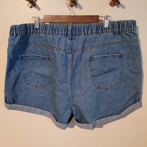 SHEIN Elastic Waist Daisy Embroidered Cuffed Jean Shorts SZ 4X - Picture 2 of 3